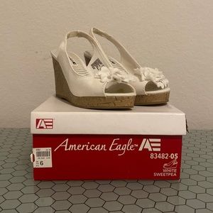 American Eagle Wedges - White
